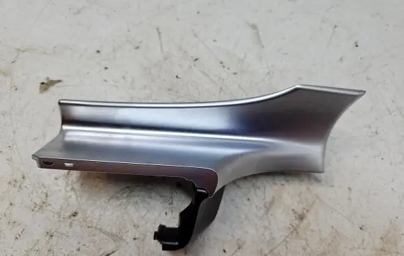 Dashboard glove box trim