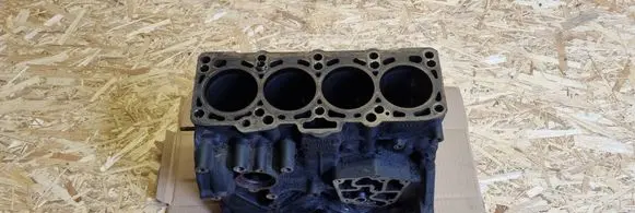 Volkswagen Golf IV Engine block 038103021AA 038021AA 80HBH