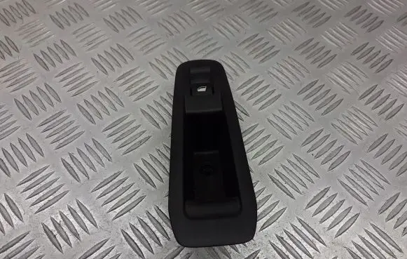 Peugeot 308 Electric window control switch 96762292ZD