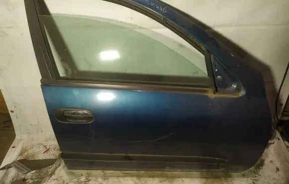 Nissan Almera N16 Front door melynos