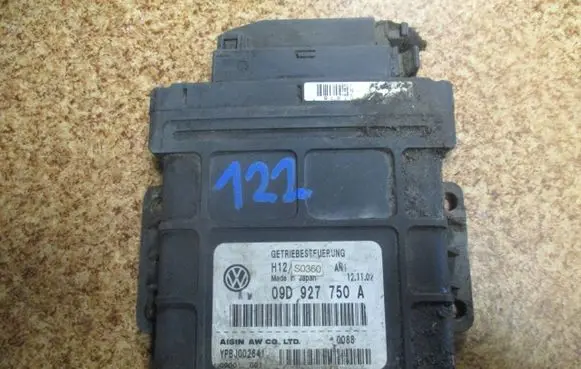 Volkswagen Touareg I Gearbox control unit/module 09D927750A
