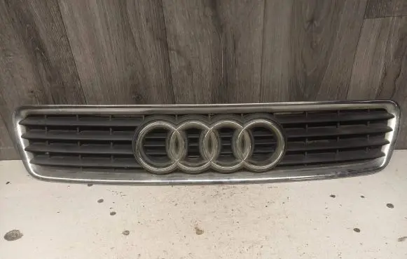 Audi A4 S4 B5 8D Front grill 8D0853651R