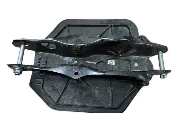 BMW X7 G07 Rear control arm 6878031 33306878031 6877044