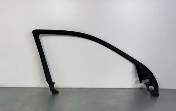 Jeep Grand Cherokee Front door glass trim molding 66592