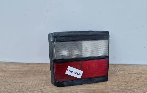 Volkswagen PASSAT B3 Rear/tail lights 33395108