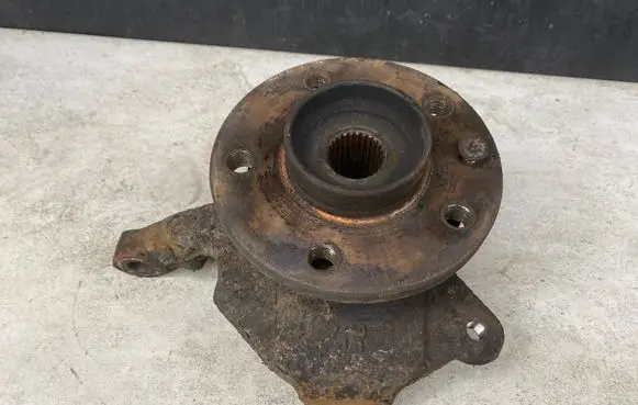 Opel Vivaro Front wheel hub spindle knuckle