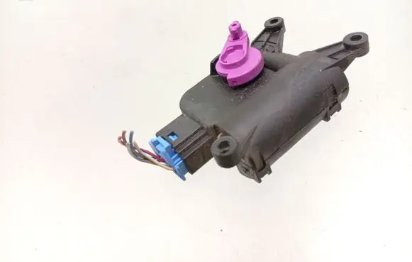 Audi A4 S4 B6 8E 8H Air flap motor/actuator 8E1820511A