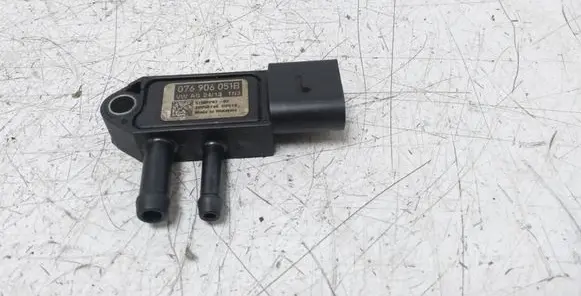 Volkswagen PASSAT B7 Exhaust pressure sensor 076906051B 51MPP02 20950746