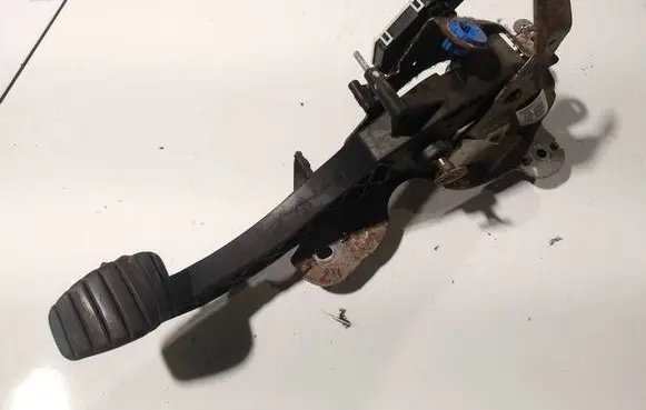 Renault Scenic III - Grand scenic III Brake pedal 