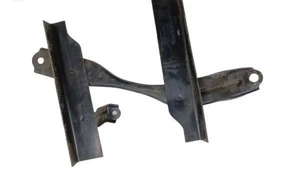Toyota Auris 150 Battery bracket NOCODE