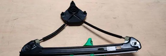 Volkswagen Golf VII Rear window lifting mechanism without motor 5G4839462C