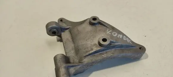 Audi A8 S8 D2 4D A/C compressor mount bracket 059260885F