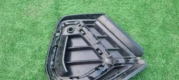 Audi Q3 8U Front bumper lower grill 83A807682D AU32603