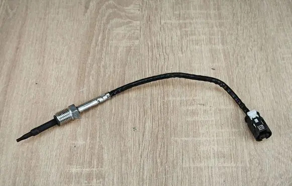 BMW X6 G06 Exhaust gas temperature sensor 8490564