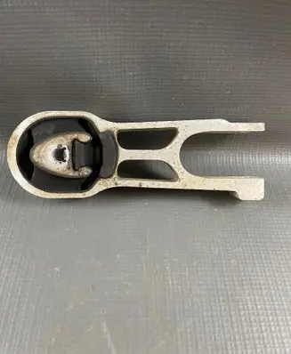 Peugeot 208 II Engine mount bracket 9826527880