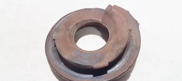 Dacia Sandero Front coil spring rubber mount 8200257863 8200257863--d