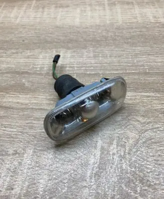 Audi A6 S6 C5 4B Front fender indicator light 8E0949127