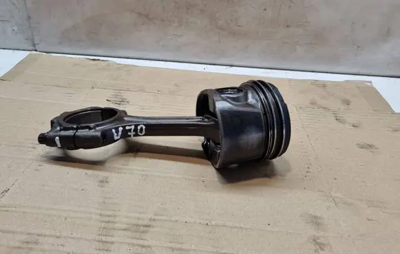 Volvo V70 Piston with connecting rod 81L79
