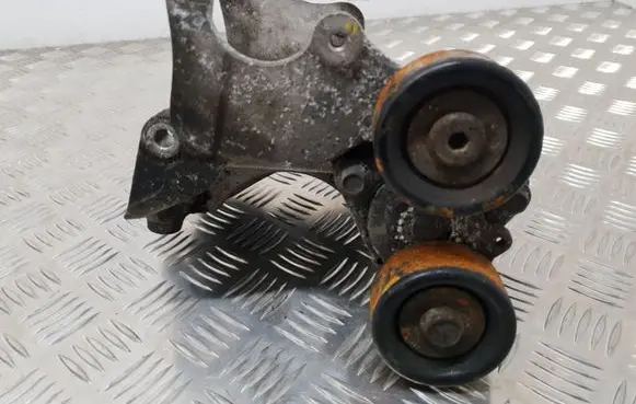 Hyundai Tucson LM Generator/alternator belt tensioner