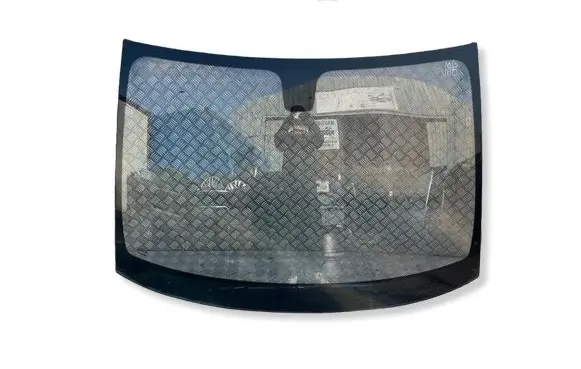 Mercedes-Benz Vito Viano W447 Front windscreen/windshield window E943R000451