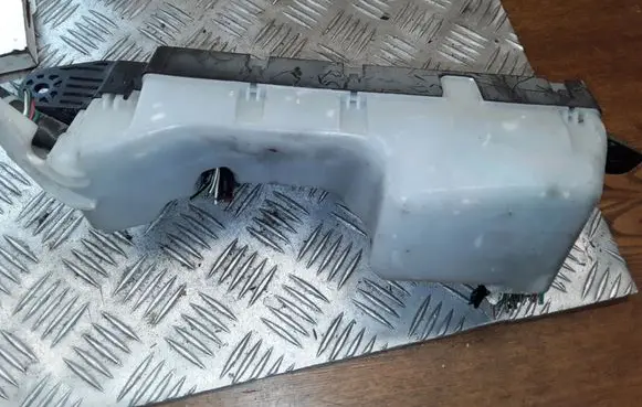 Toyota Corolla E120 E130 Fuse module NOCODE