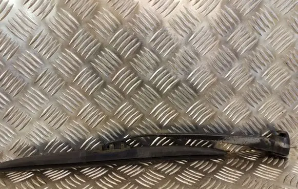 Mercedes-Benz C W203 Rear wiper blade arm A2038201544