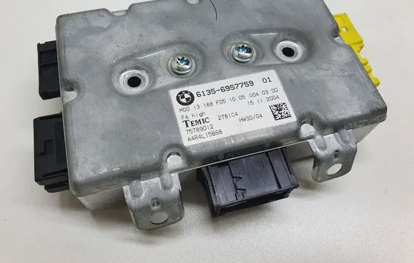 BMW 5 E60 E61 Door control unit/module 6957759 61356957759 6135695775901