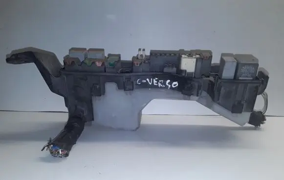 Toyota Corolla Verso E121 Fuse box set NOCODE
