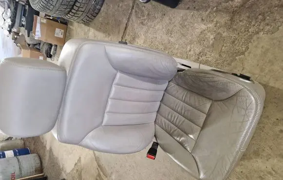 Mercedes-Benz R W251 Front driver seat 