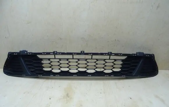 Front bumper lower grill