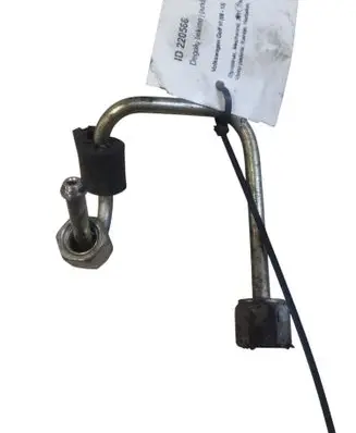 Volkswagen Golf VI Fuel injector supply line/pipe 