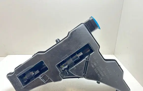 Audi A5 Windshield washer fluid reservoir/tank 8W6955451E