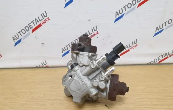 BMW 3 F30 F35 F31 Fuel injection high pressure pump 7823463 0445010634