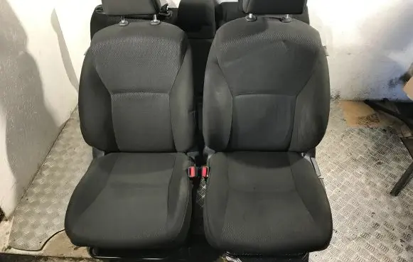 Seat set