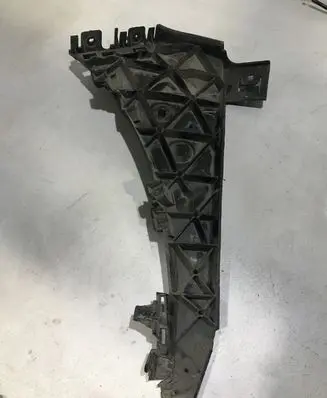 Audi Q7 4L Front bumper mounting bracket 4L0807284B