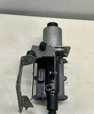 Porsche Cayenne (92A) Clutch master cylinder 7L0142060B 958116060AX 958116060bX