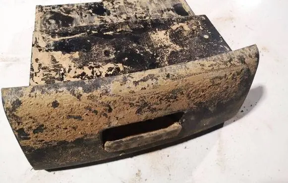 Audi Q3 8U Glove box