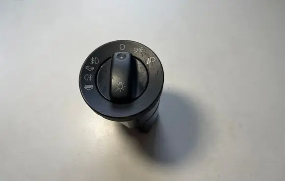 Audi A4 S4 B7 8E 8H Light switch 8E0941531C