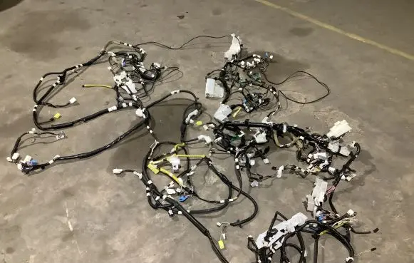 Toyota Prius+ (ZVW40) Right interior wiring harness 