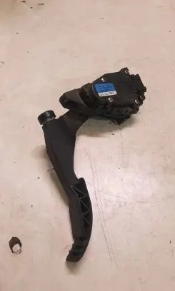 Audi A3 S3 8L Accelerator throttle pedal 1J1723503R