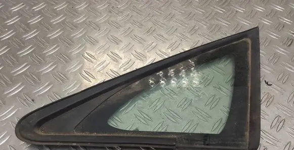 Toyota Verso Front triangle window/glass 43R00122