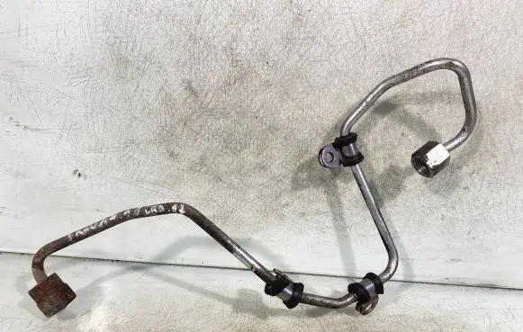 Volkswagen Tiguan Fuel injector supply line/pipe U321 071109