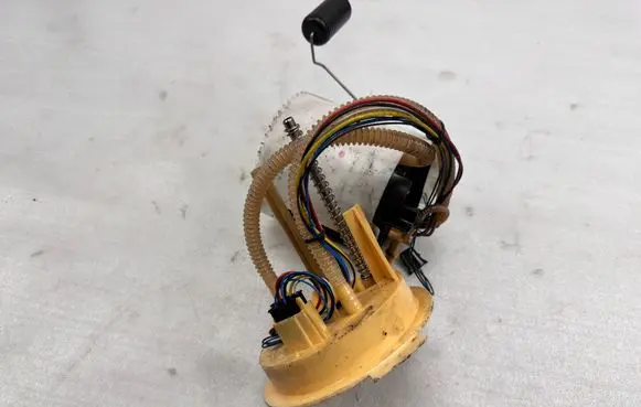 Volvo XC90 In-tank fuel pump 31372615