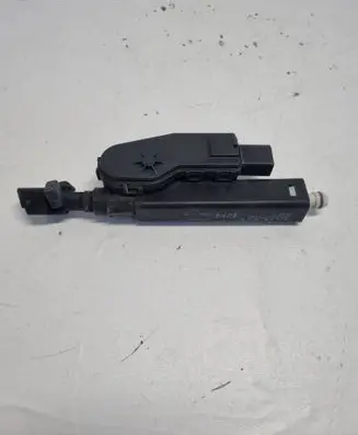Volvo V70 Headlight washer spray nozzle 30663580 A2C53108178