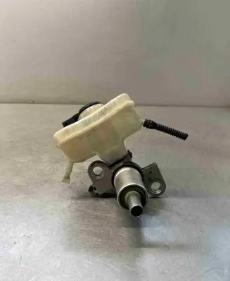 Audi A4 S4 B7 8E 8H Master brake cylinder 8k0611301A