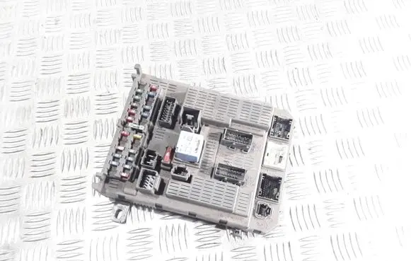 Citroen C5 Fuse box set 9637466180 98162200
