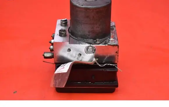 Toyota Avensis Verso ABS Pump 44540-0F031