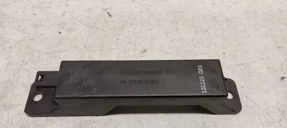 Jeep Grand Cherokee Keyless (KESSY) go control unit/module 05026444AA 33380101 A321016000