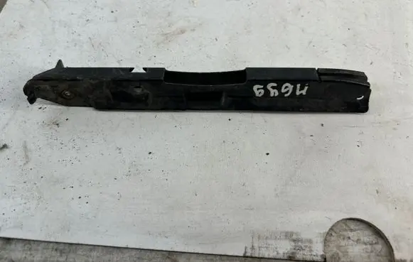 Audi Q7 4L Front bumper mounting bracket A2198800214