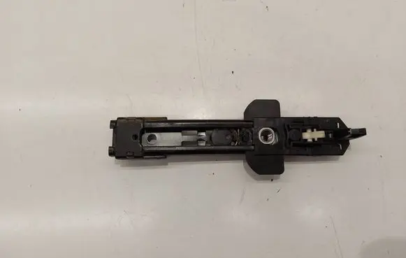Audi A3 S3 8P Seat belt adjustment motor 8E0857833F 92117000001 9DL203680